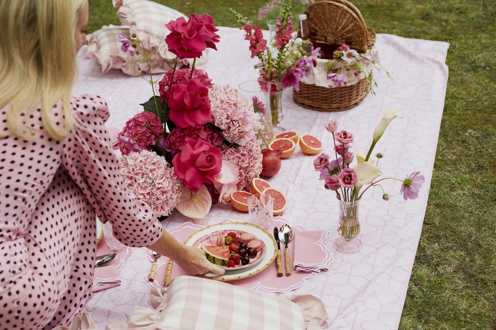 Pink picnic
