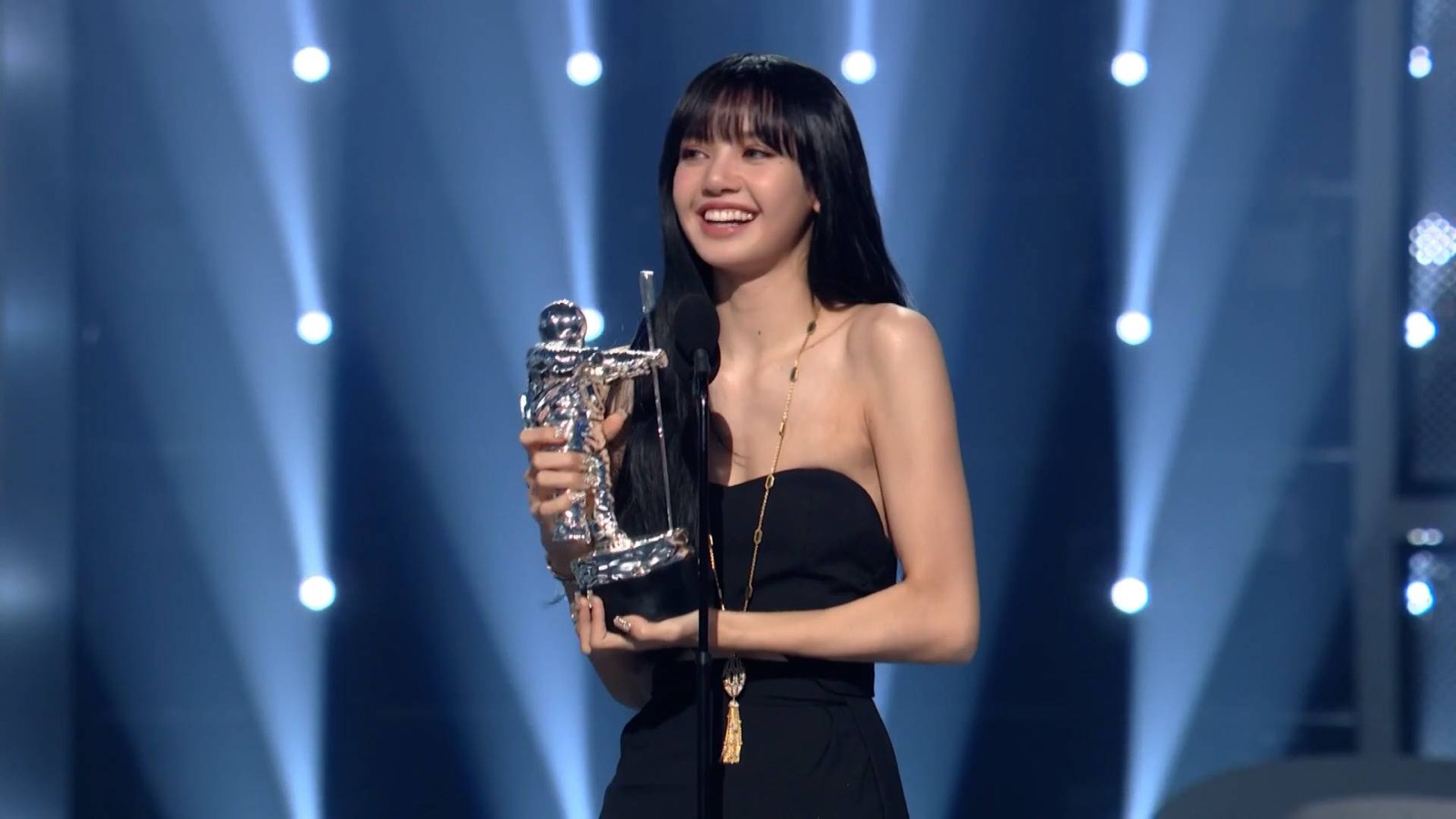 Lisa wins Best K-Pop 2022 Video Music Awards