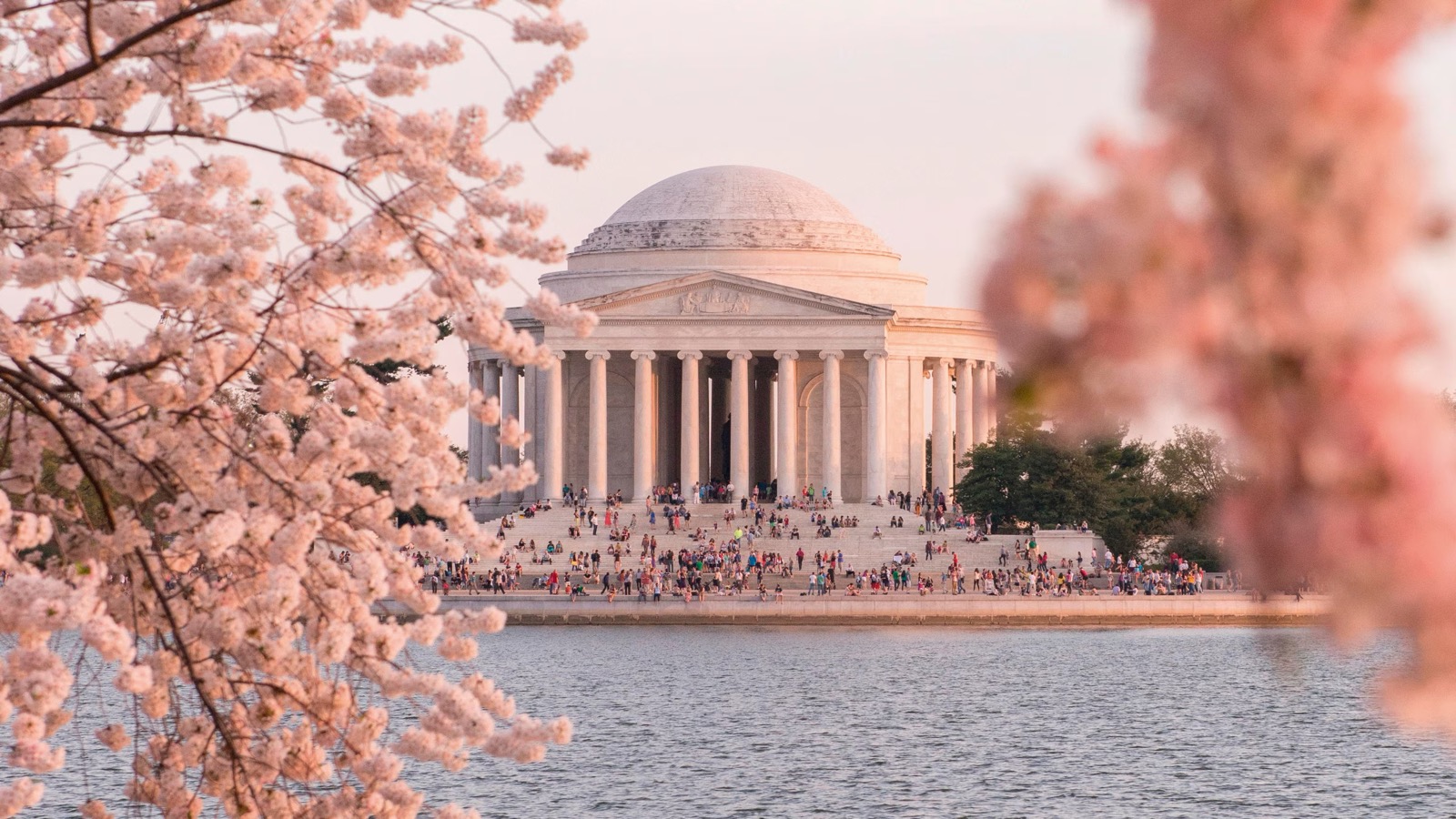 Spring Geography Quiz Jefferson Memorial, Washington DC in spring