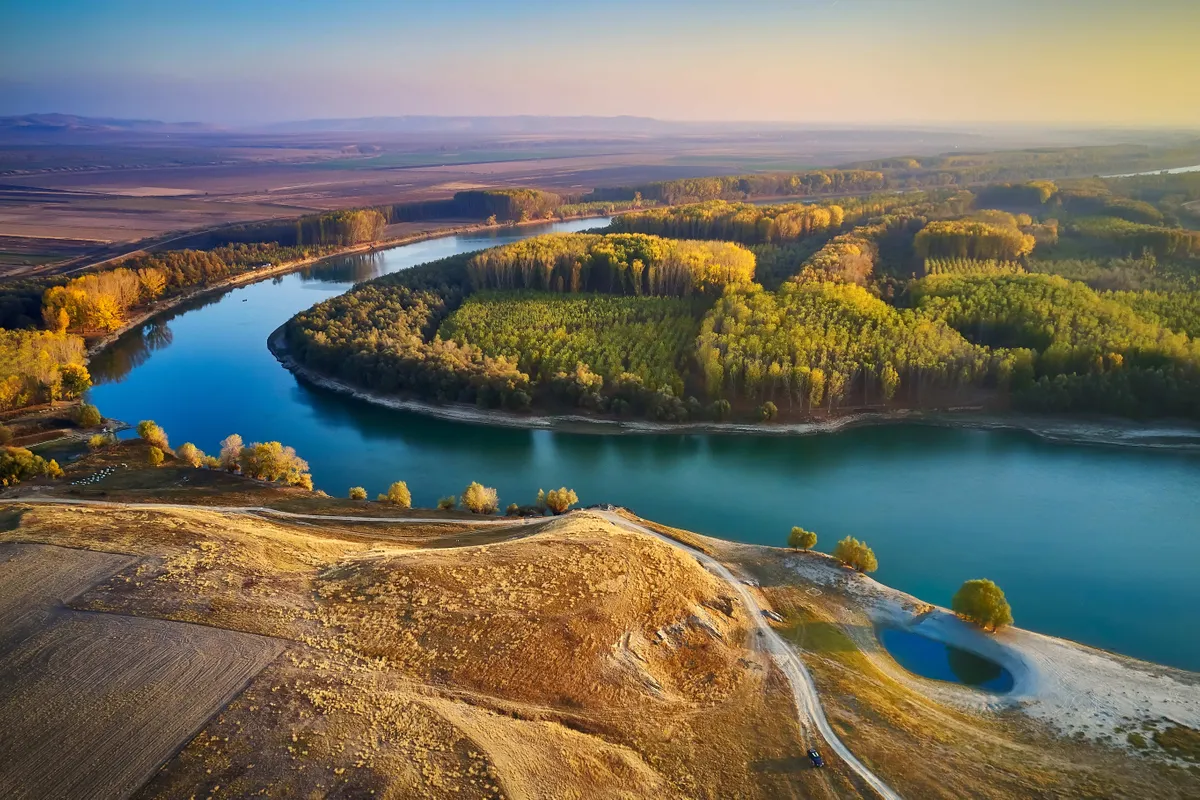 Quiz Answers Beginning With J Danube river, Romania