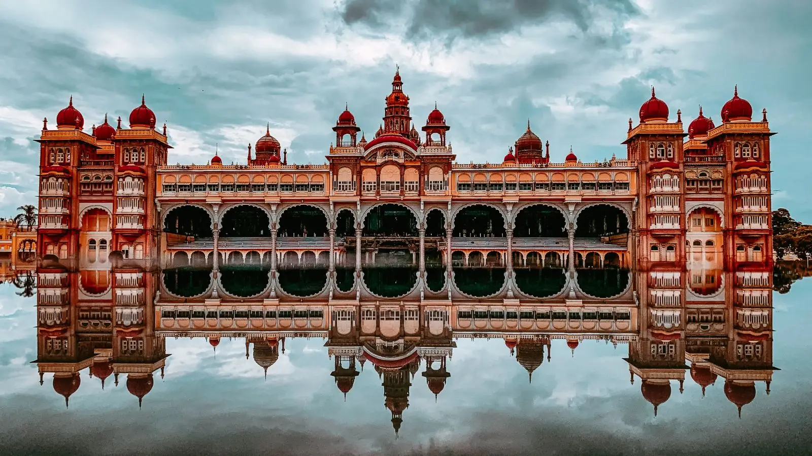 Castle Quiz Mysore Palace, India