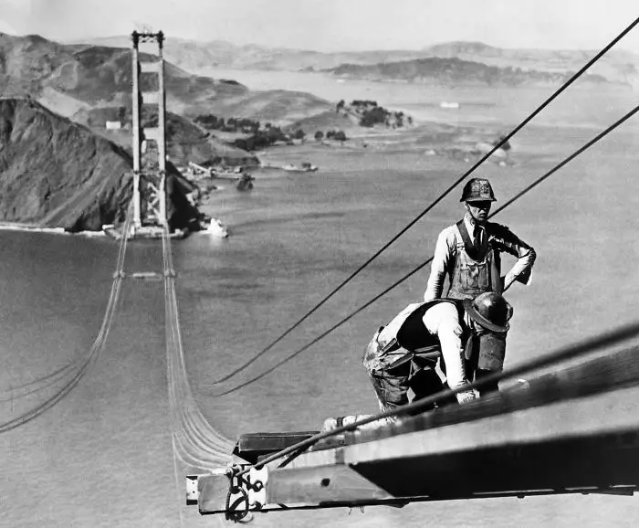 Famous Landmarks Under Construction Quiz Golden Gate Bridge under construction