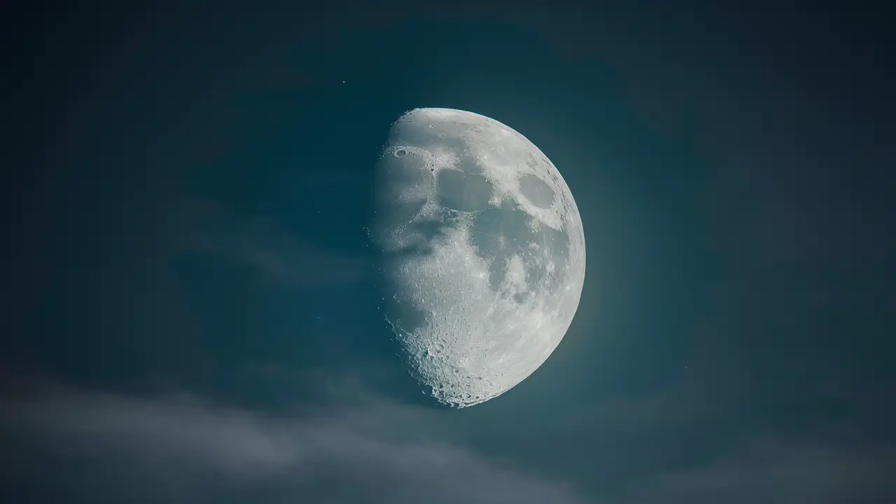 You got: Waxing Gibbous! Which Moon Phase Are You? 🌙