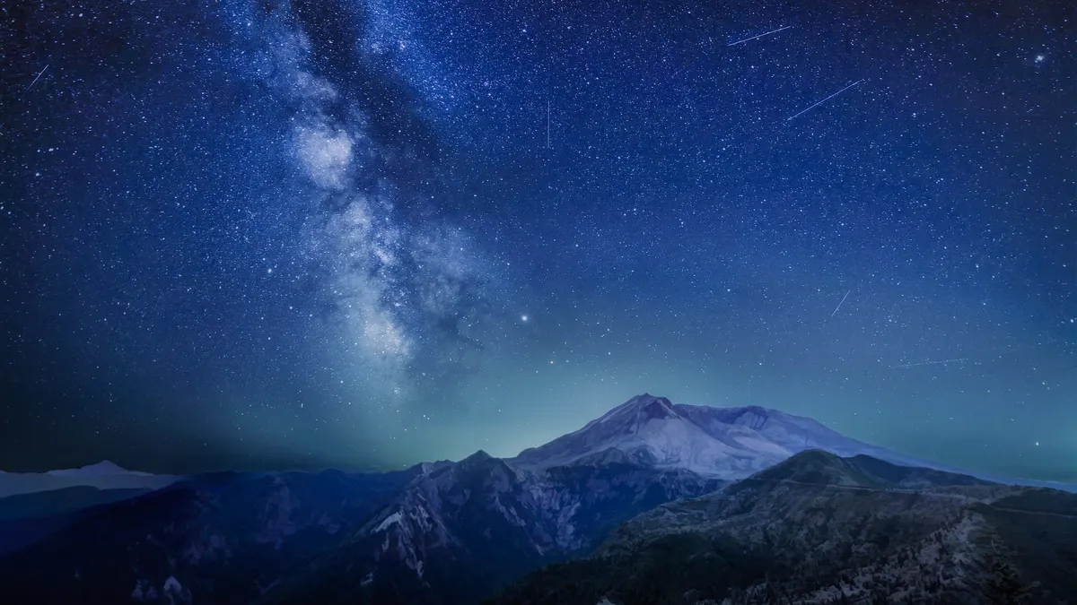 Volcano Trivia Quiz Milky Way over Mount St. Helens, Washington state