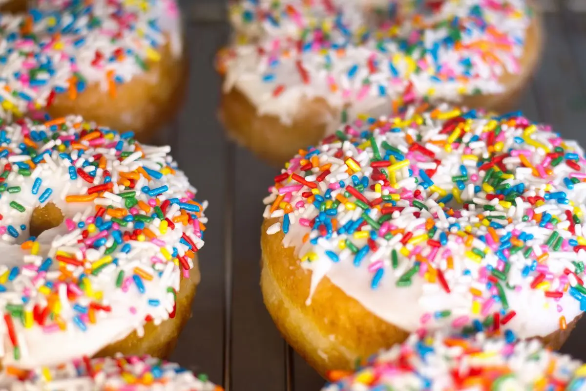 Funfetti doughnuts donuts