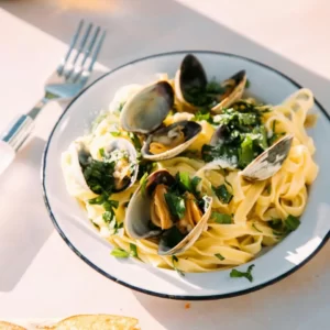 This Seafood Buffet Quiz Will Reveal What Sea Creature You Are Linguine with clams