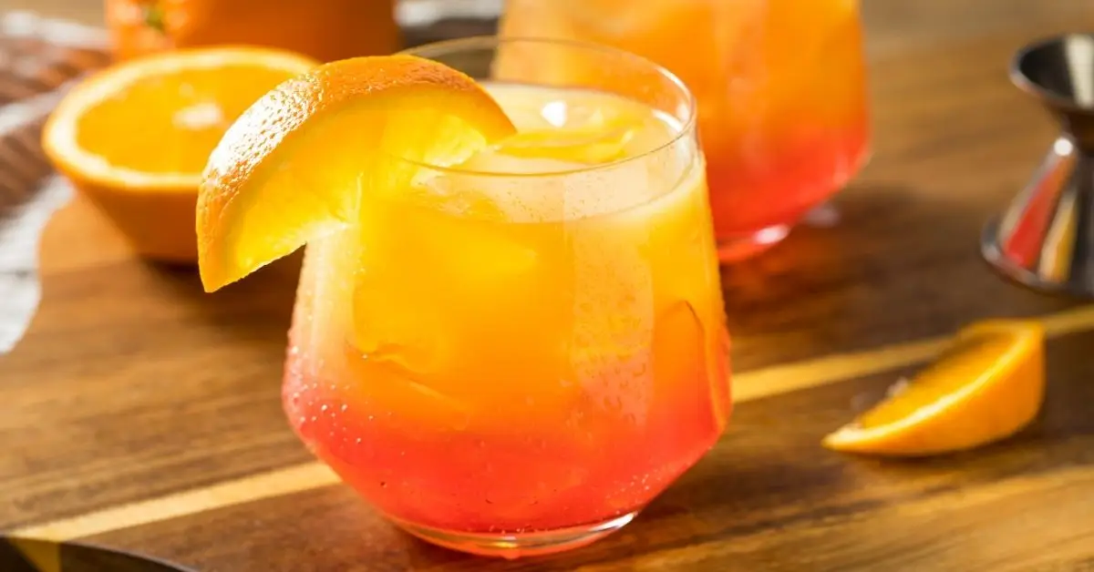 Tequila sunrise cocktail