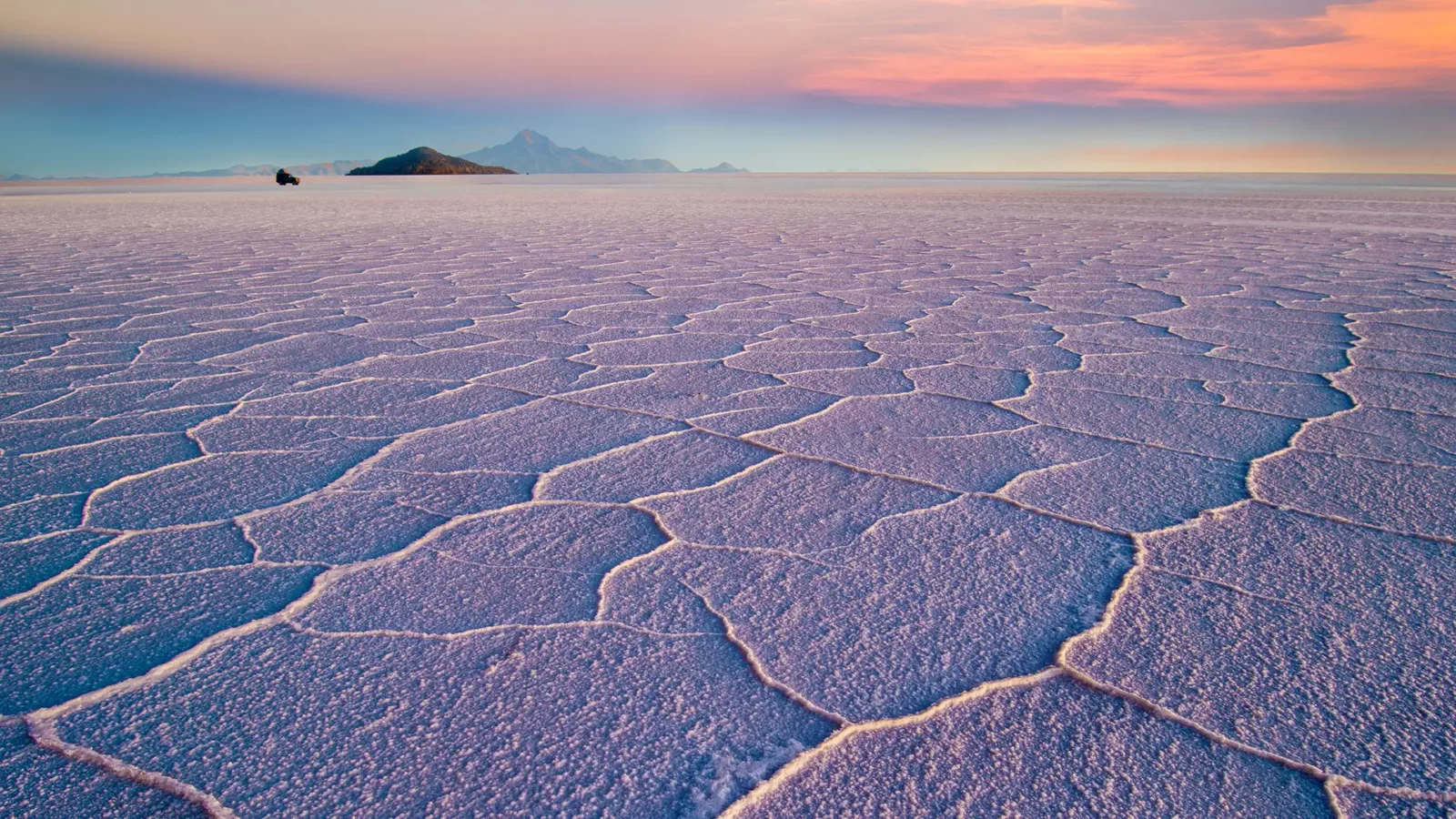 Sky Or Earth Quiz Salar de Uyuni salt flat, Bolivia