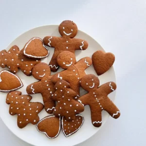 Which Christmas Character Are You? Quiz Gingerbread cookies
