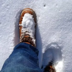 Which Winter Beverage Are You? Quiz Crunching snow