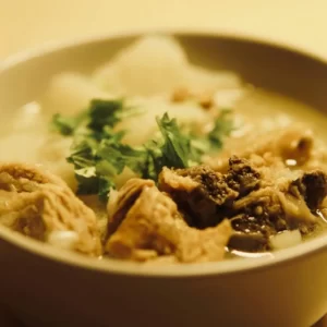 KPop Group-Seoul Travel Quiz Seolleongtang (Korean ox bone soup)