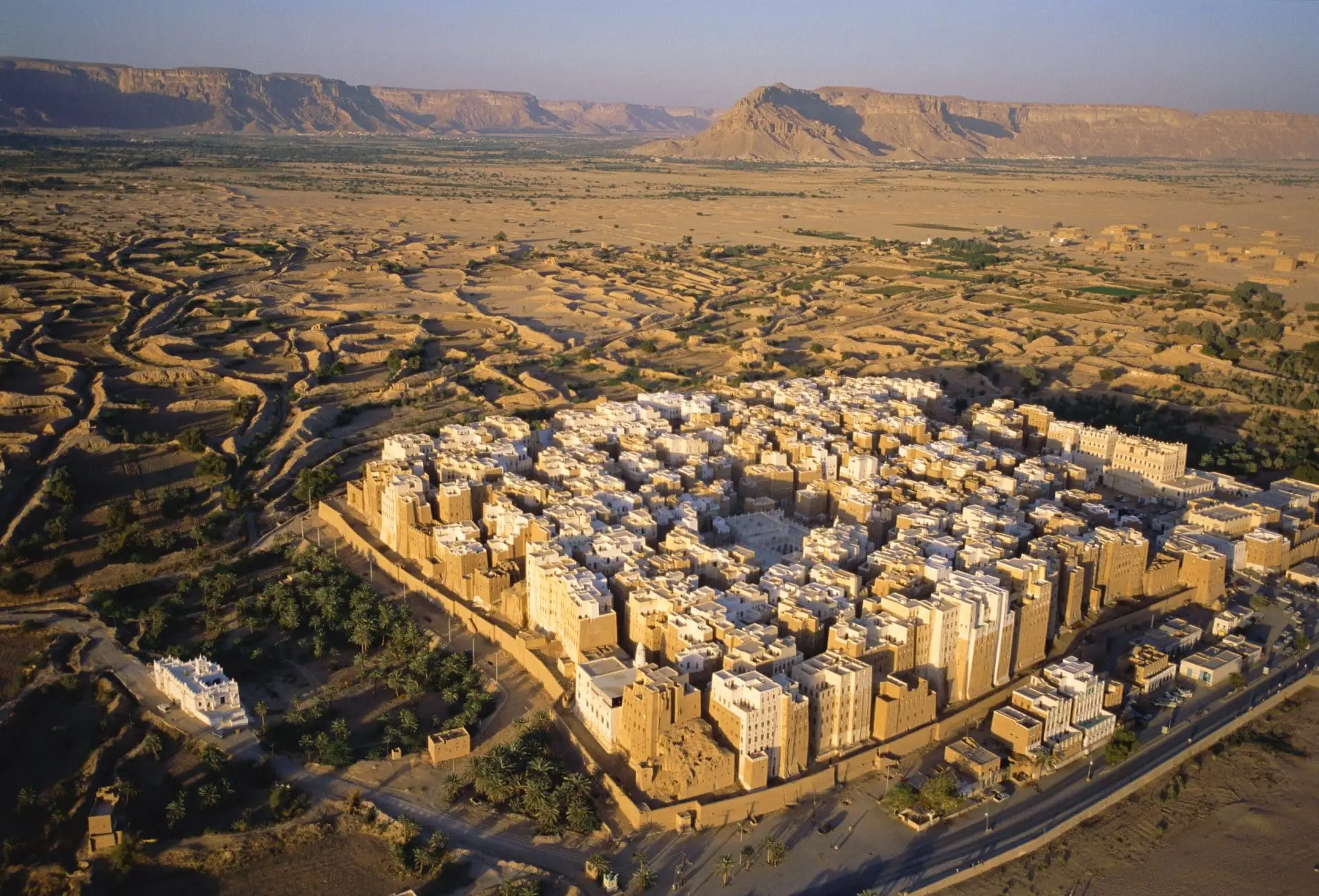 Only Geography Wizard Can Name All Cities From Bird's-E… Quiz Shibam, Yemen aerial view