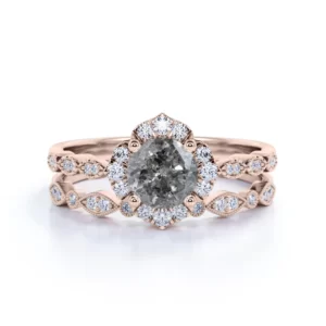 Engagement Rings Quiz Grey ring 1
