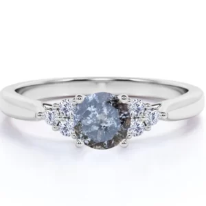 Engagement Rings Quiz Grey ring 2