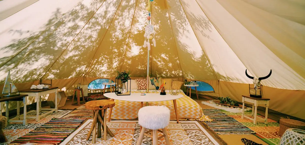 Portmanteau Trivia Quiz Glamping
