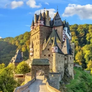 What Kingdom Would You Rule? Quiz Eltz Castle, Germany