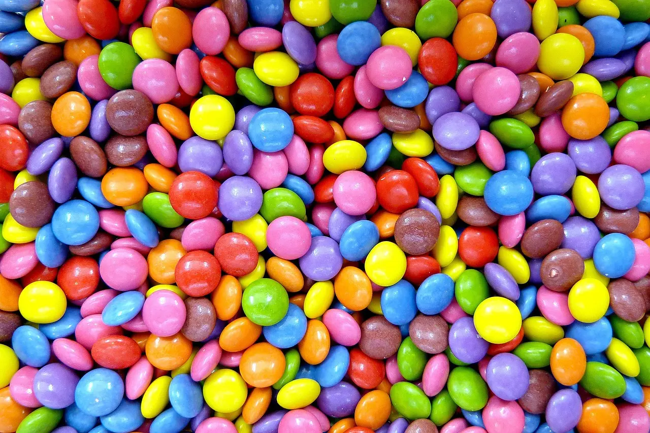 Are You A Pizza, A Burger, Sushi, Or A Salad? Quiz Candy Smarties