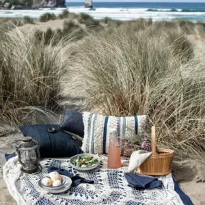 Build A Picnic & We'll Predict Your Summer Love Story Quiz 