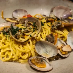 Eat Italian Foods & I'll Reveal Your Nonna Energy Level - Quiz Spaghetti with clams