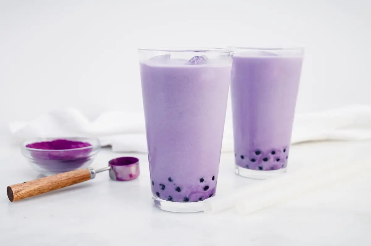 Ube milk tea bubble tea