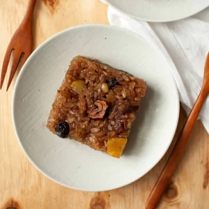 KPop Group-Seoul Travel Quiz Yaksik (sweet Korean glutinous rice with dried fruits and nuts)
