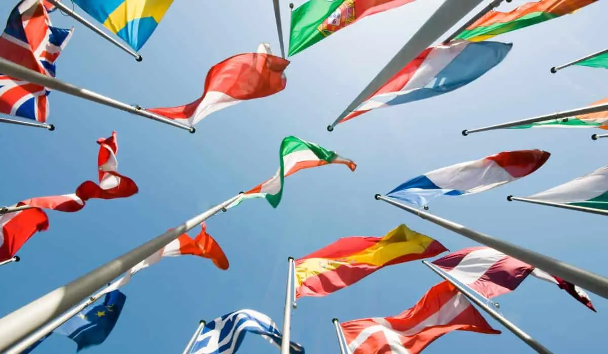 What's Blue? General Knowledge Quiz International country flags