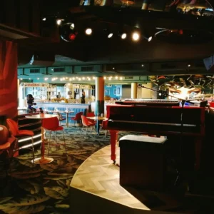 Pick A-Z Activities & Find Out When You'll Be Rich Quiz Piano bar